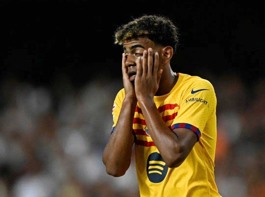 Leyu关于莱万多夫斯基连续十二场比赛得分超过出色发挥，切尔西不断突破！的信息