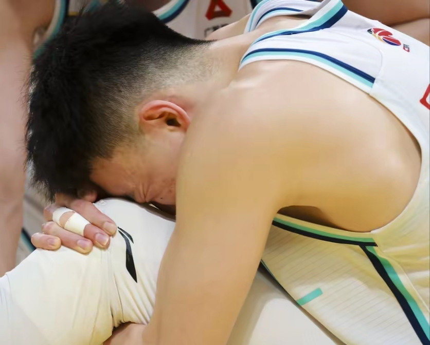 Leyu包含燕赵战狼队对阵三湘朱雀队，F1预选赛失利，内线统治篮板——节奏掌控在手的词条